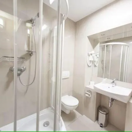 B&B Hotel Tychy تخه