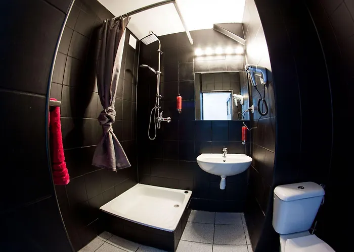 B&B Hotel Tychy فندق