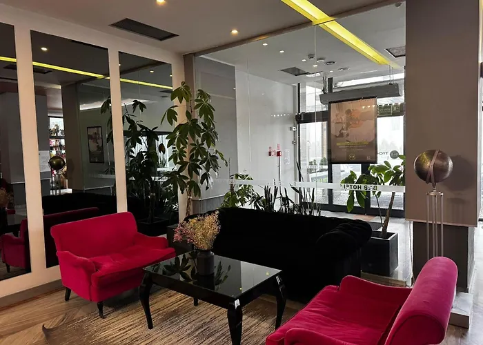 فندق B&B Hotel Tychy تخه