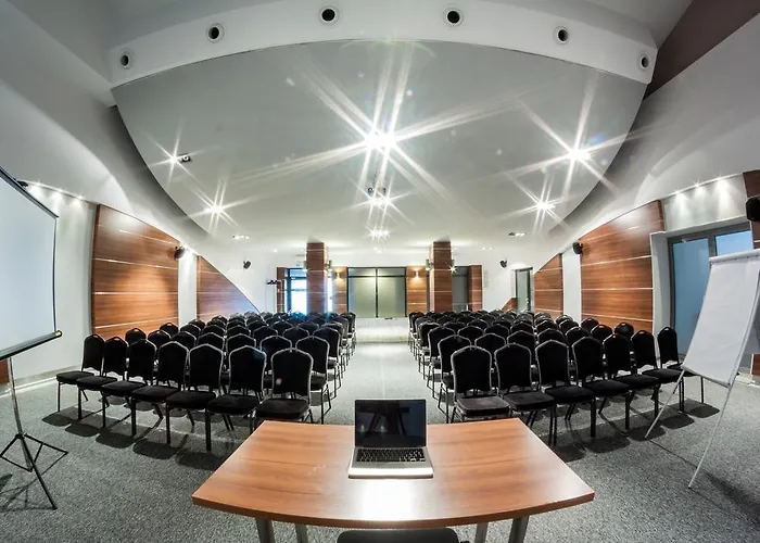 B&B Hotel Tychy فندق